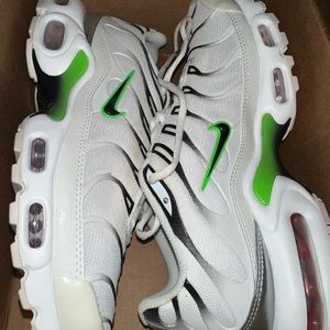 Nike women’s air max